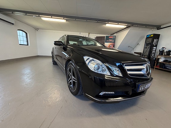 Mercedes-Benz E350 5 of 25