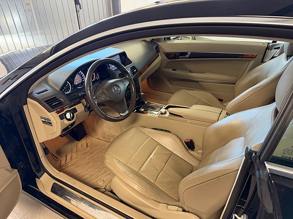 Mercedes-Benz E350 10 of 25