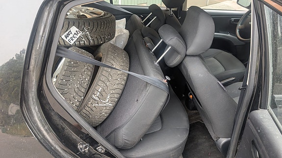 Hyundai i10 7 of 9