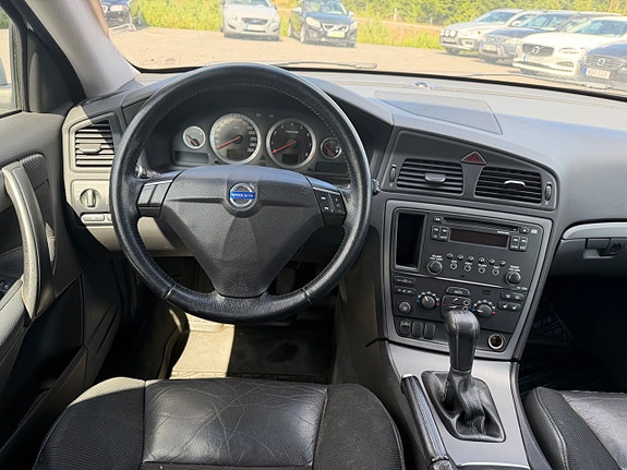 Volvo V70 15 of 25