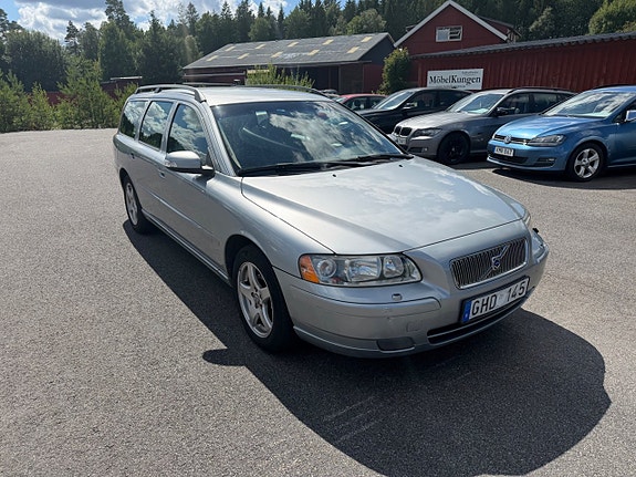 Volvo V70 7 of 25