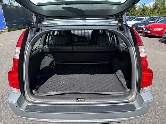 Volvo V70 24 of 25