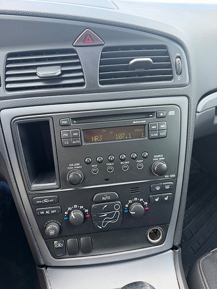 Volvo V70 17 of 25
