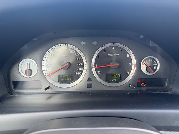 Volvo V70 16 of 25