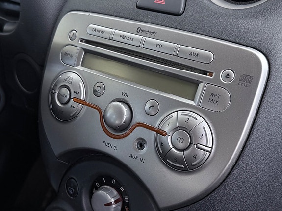 Nissan Micra 8 of 15