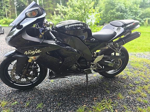 Kawasaki Kawasaki zx10r ninja 2 of 10