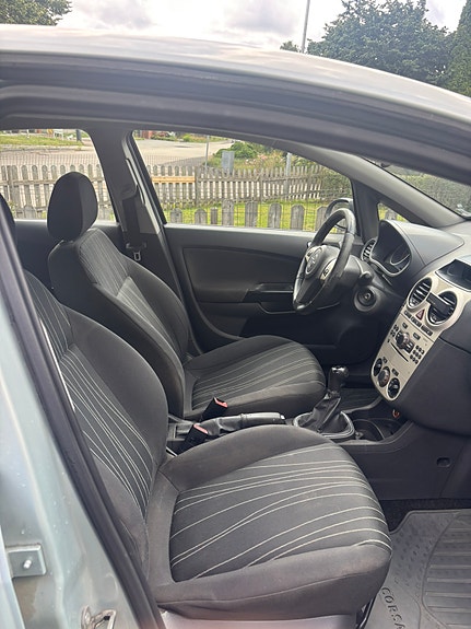 Opel Corsa 9 of 10