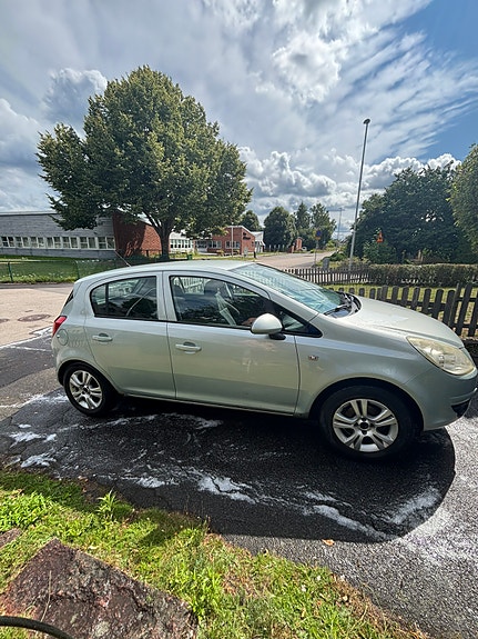 Opel Corsa 3 of 10