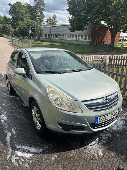 Opel Corsa 2 of 10