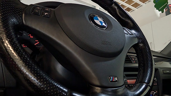 BMW 320d 15 of 23