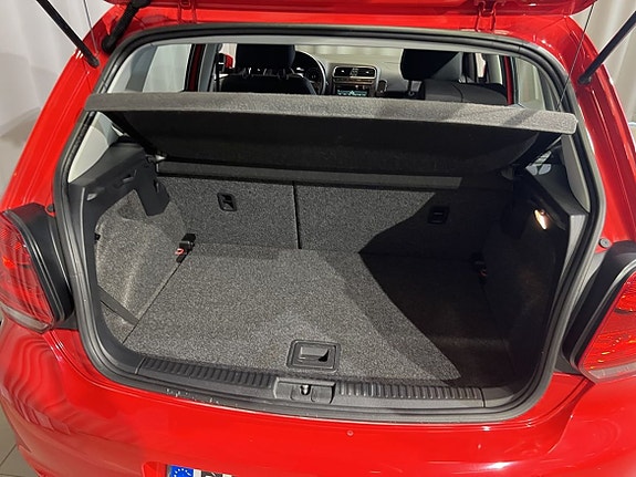 Volkswagen Polo 10 of 13
