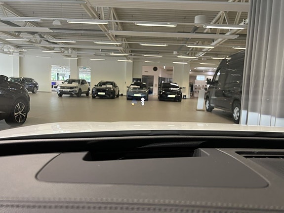 Volkswagen Passat 21 of 23