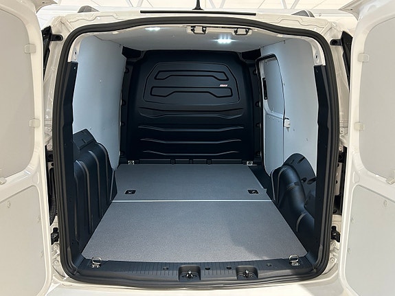 Volkswagen Caddy Maxi 9 of 21