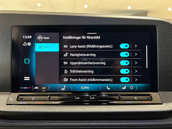 Volkswagen Caddy Maxi 17 of 21