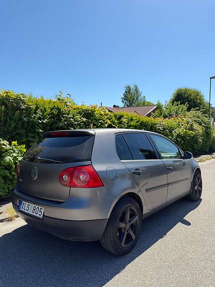 Volkswagen Golf V 3 of 5