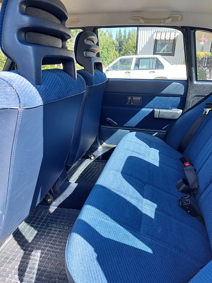 Volvo 240 9 of 9