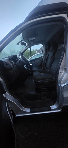 Renault Trafic 8 of 21