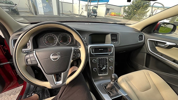Volvo S60 8 of 11