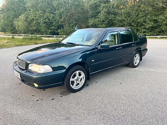 Volvo S70 2 of 9