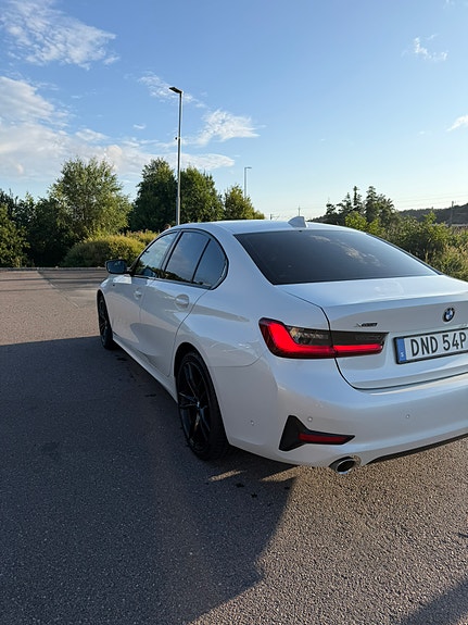 BMW 320d 5 of 18