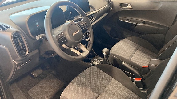 Kia Picanto 9 of 12