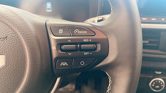 Kia Picanto 12 of 12