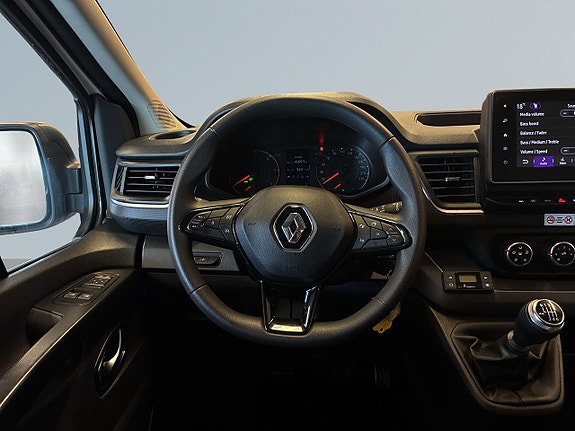 Renault Trafic 9 of 23