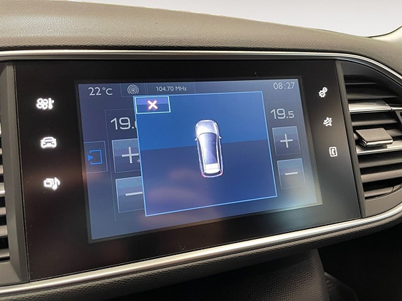 Peugeot 308 SW 17 of 19