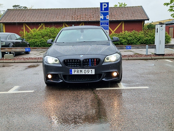 BMW 520d 3 of 6