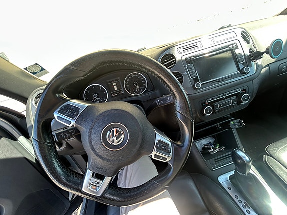 Volkswagen Tiguan 4 of 6