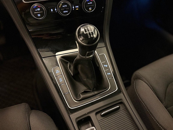 Volkswagen Golf VII 20 of 23