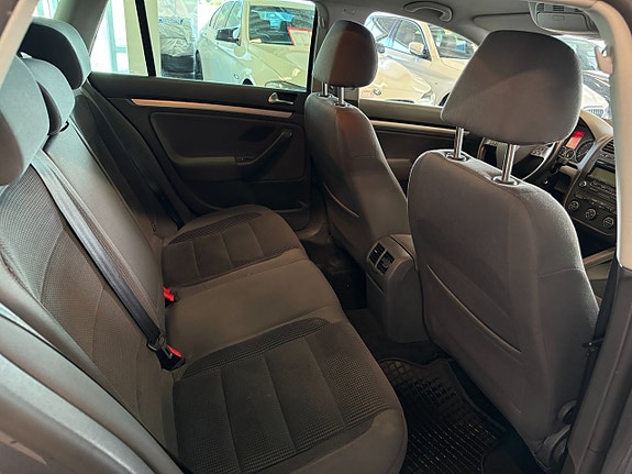 Volkswagen Golf V 12 of 12