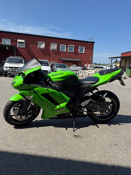 Kawasaki Ninja ZX-6R 4 of 9