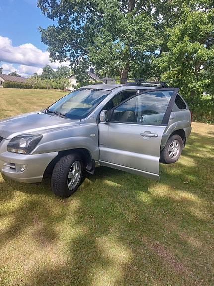 Kia Sportage 2 of 4