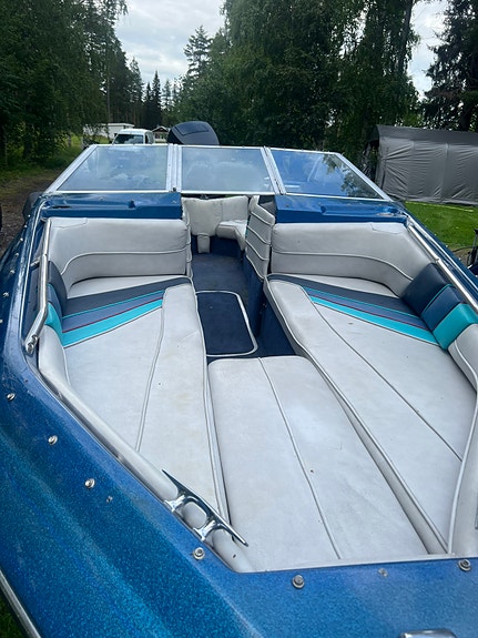 Bayliner 200hk, bromsad brenderup båtvagn 80km/h 4 of 14
