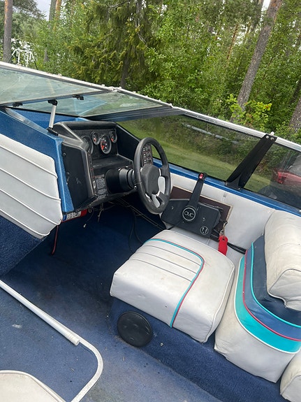 Bayliner 200hk, bromsad brenderup båtvagn 80km/h 9 of 14