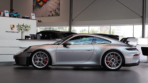 Porsche 911 GT3 4 of 10