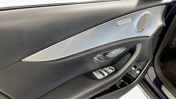 Mercedes-Benz E220 d 11 of 12