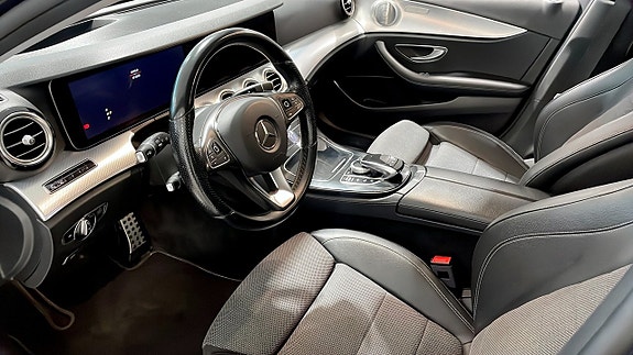 Mercedes-Benz E220 d 12 of 12
