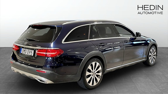 Mercedes-Benz E220 d 2 of 12