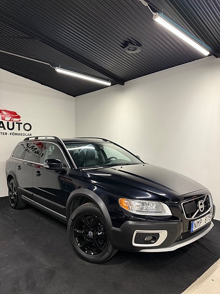 Volvo XC70 3 of 22