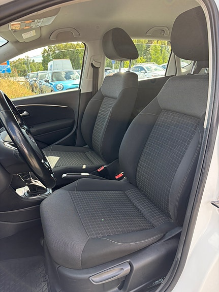 Volkswagen Polo 9 of 9