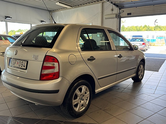 Skoda Fabia 2 of 12