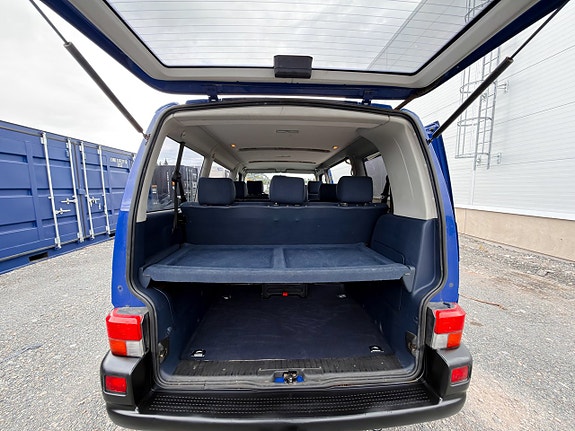 Volkswagen Caravelle 15 of 22