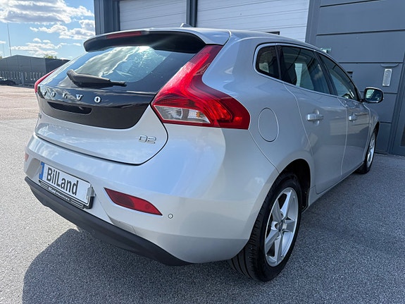 Volvo V40 4 of 13