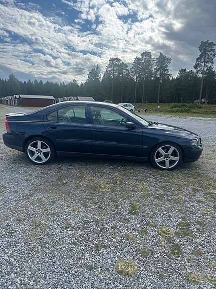 Volvo S60 3 of 10