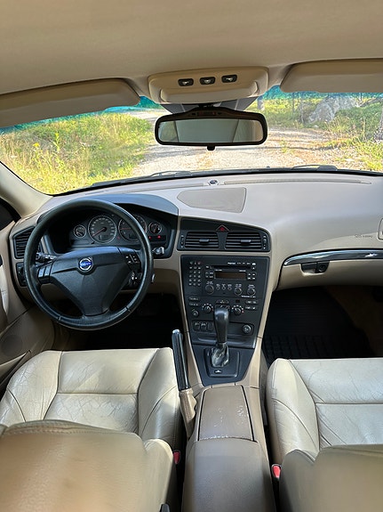 Volvo S60 7 of 10