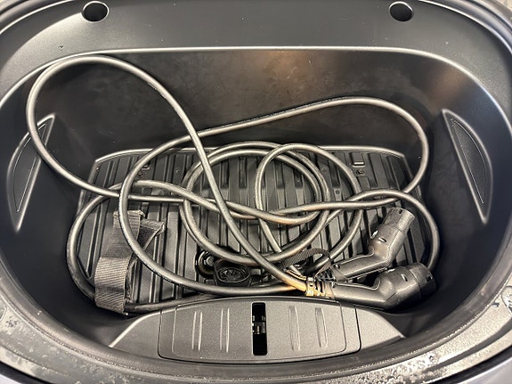 Tesla Model 3 23 of 25