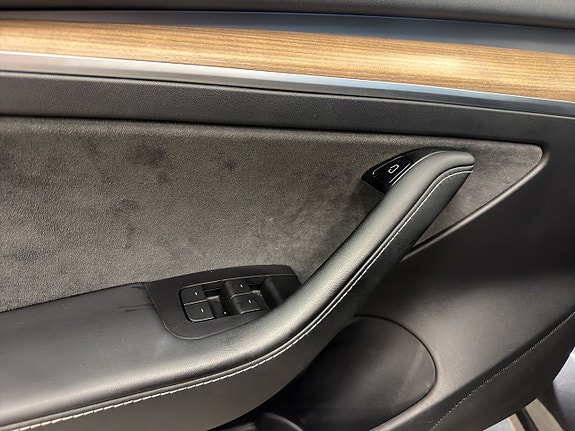 Tesla Model 3 10 of 25