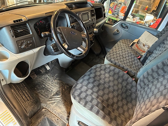 Ford Transit 6 of 9